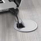 Bureau informatique avec pieds en métal et gestion des câbles
