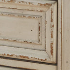 Commode blanche ébréchée – Meuble de rangement de chambre à finition vieillie