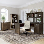 Bureau d'angle avec huche, armoire et bibliothèque Salinas 60W de Bush Furniture