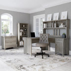 Bureau d'angle avec huche, armoire et bibliothèque Salinas 60W de Bush Furniture