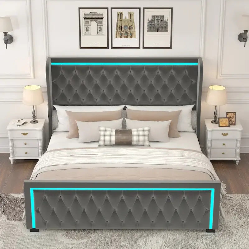 Lit plateforme Velvet Queen avec tête de lit LED